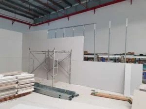 THẠCH CAO QUẬN GÒ VẤP, TRẦN LÁ PHÔNG QUẬN GÒ VẤP hình thi công vách ngăn thạch cao trần thạch caoở tại nhà xưởng số 16, kcn mapletree, Bình Dương