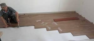 lót sàn gỗ cho lầu trên cùng