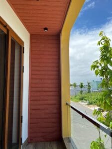 Trần gỗ nhựa mẫu đẹp giá rẻ