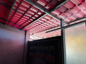 Mái tôn cần được đóng trần la phông