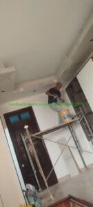 công đoạn trét bột cho trần ở quận 1