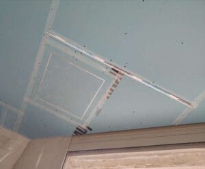 thi công nắp thăm trần thạch cao cửa cuốn 600x600 tại trần não quận 2