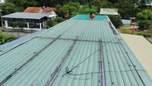 chống dột nhà mái tôn ở quận 1 giá rẻ chống dột nhà mái tôn ở quận 1 giá rẻ